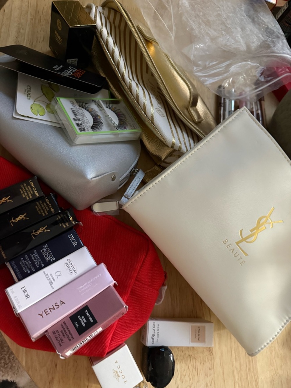 MAKEUP bundle - Picture 4 of 7